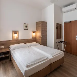 Terminus 3*, Wiedeń Austria
